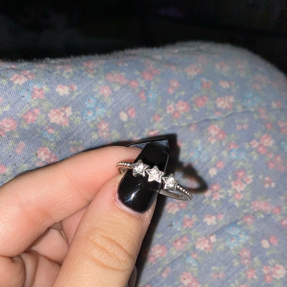Pandora jeweler’s 925 sterling silver star ring